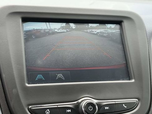 Certified 2018 Chevrolet Equinox LT FWD image 16