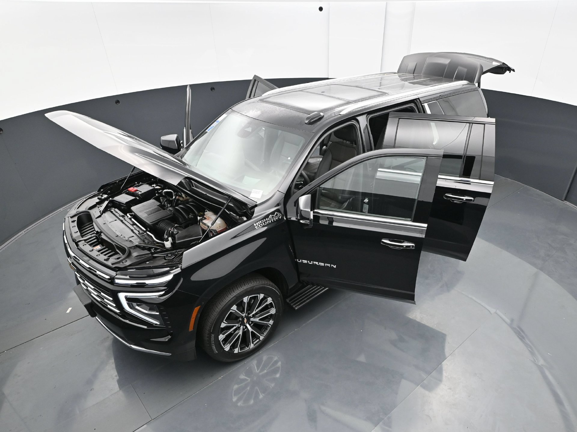 Used 2025 Chevrolet Suburban High Country AWD/4WD image 45