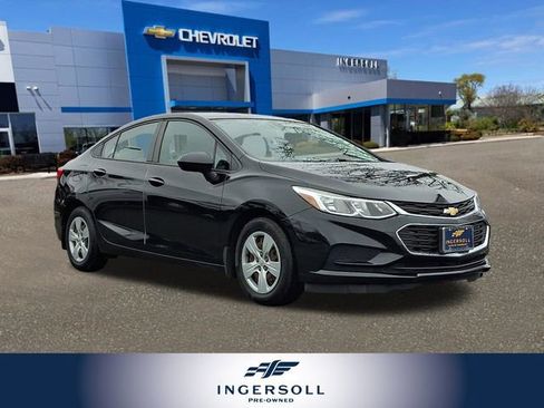 Used 2017 Chevrolet Cruze LS image 1
