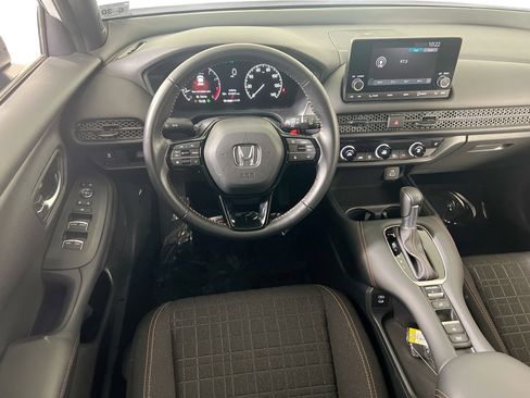 Used 2025 Honda HR-V Sport image 21