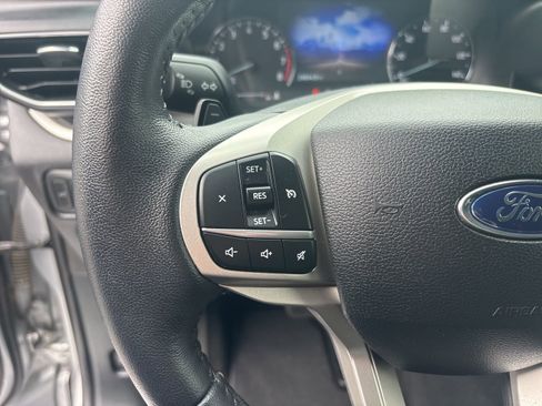 Used 2021 Ford Explorer XLT w/ Equipment Group 202A image 17