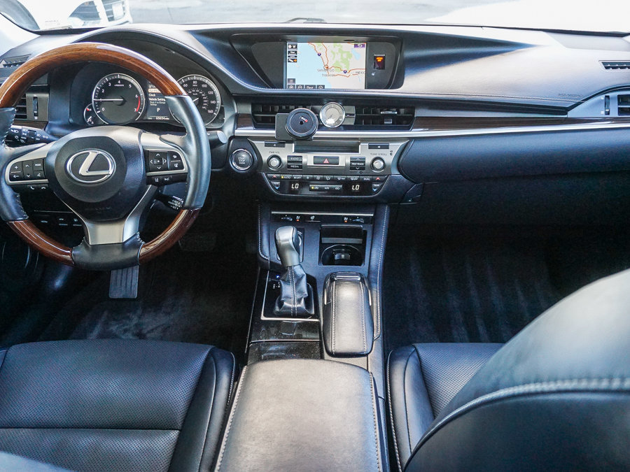 Used 2017 Lexus ES 350 w/ Navigation System Package FWD image 15