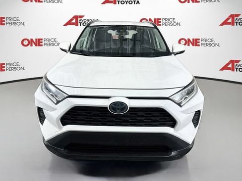 Used 2019 Toyota RAV4 XLE w/ Convenience Package AWD/4WD image 2