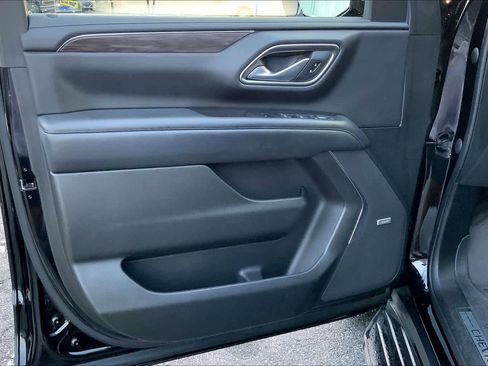 Used 2022 Chevrolet Tahoe LT w/ Luxury Package image 21