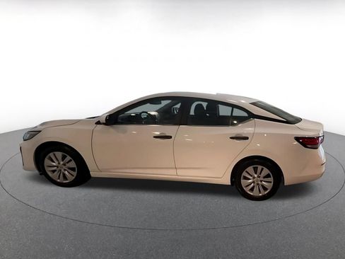 Used 2025 Nissan Sentra S FWD image 9