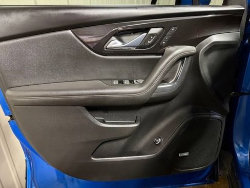 Used 2021 Chevrolet Blazer RS w/ Enhanced Convenience Package FWD image 12
