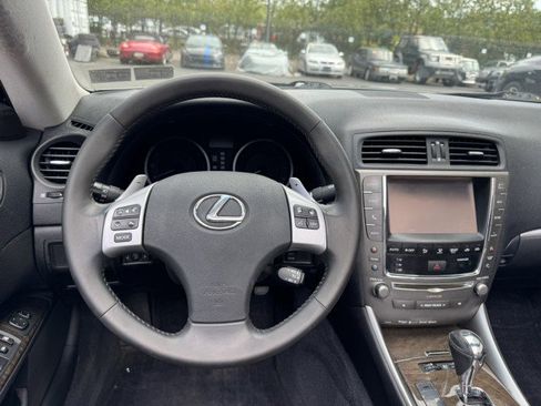Used 2013 Lexus IS 250C w/ Luxury Pkg RWD image 25