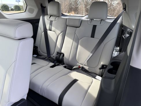 New 2026 Honda Pilot Touring image 13