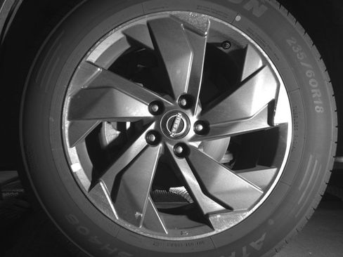 Used 2025 Nissan Rogue SV FWD image 12