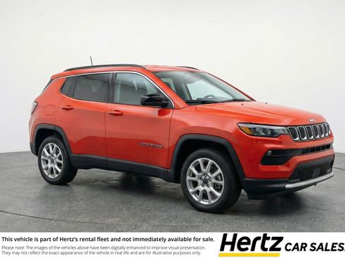 Used 2025 Jeep Compass Limited image 1