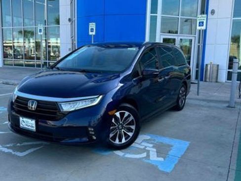 Used 2022 Honda Odyssey EX-L image 2
