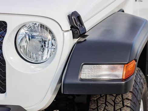 Certified 2023 Jeep Gladiator Sport image 5