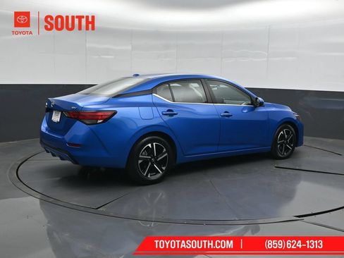 Used 2024 Nissan Sentra SV FWD image 2