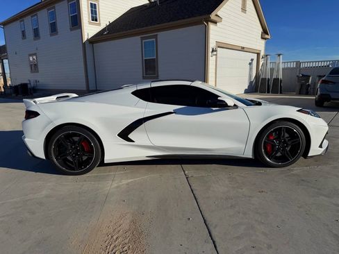 Used 2021 Chevrolet Corvette Stingray Premium Cpe w/ Z51 Performance Package image 12