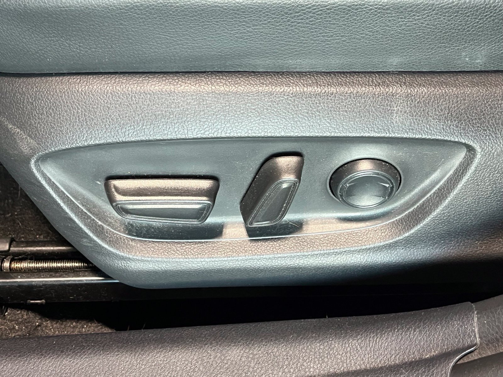 Used 2022 Toyota Camry SE w/ Carpet Mat Package (TMS) FWD image 17