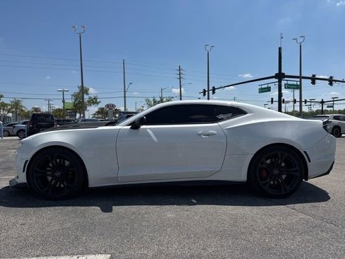 Used 2021 Chevrolet Camaro SS image 2