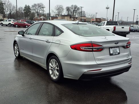Used 2019 Ford Fusion SE FWD image 28
