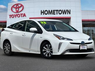 Certified 2022 Toyota Prius LE video 2