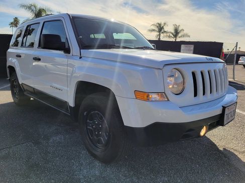 Used 2014 Jeep Patriot Sport FWD image 7