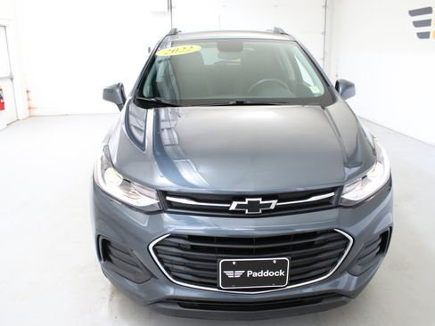 Used 2022 Chevrolet Trax LT w/ Driver Confidence Package AWD/4WD image 2
