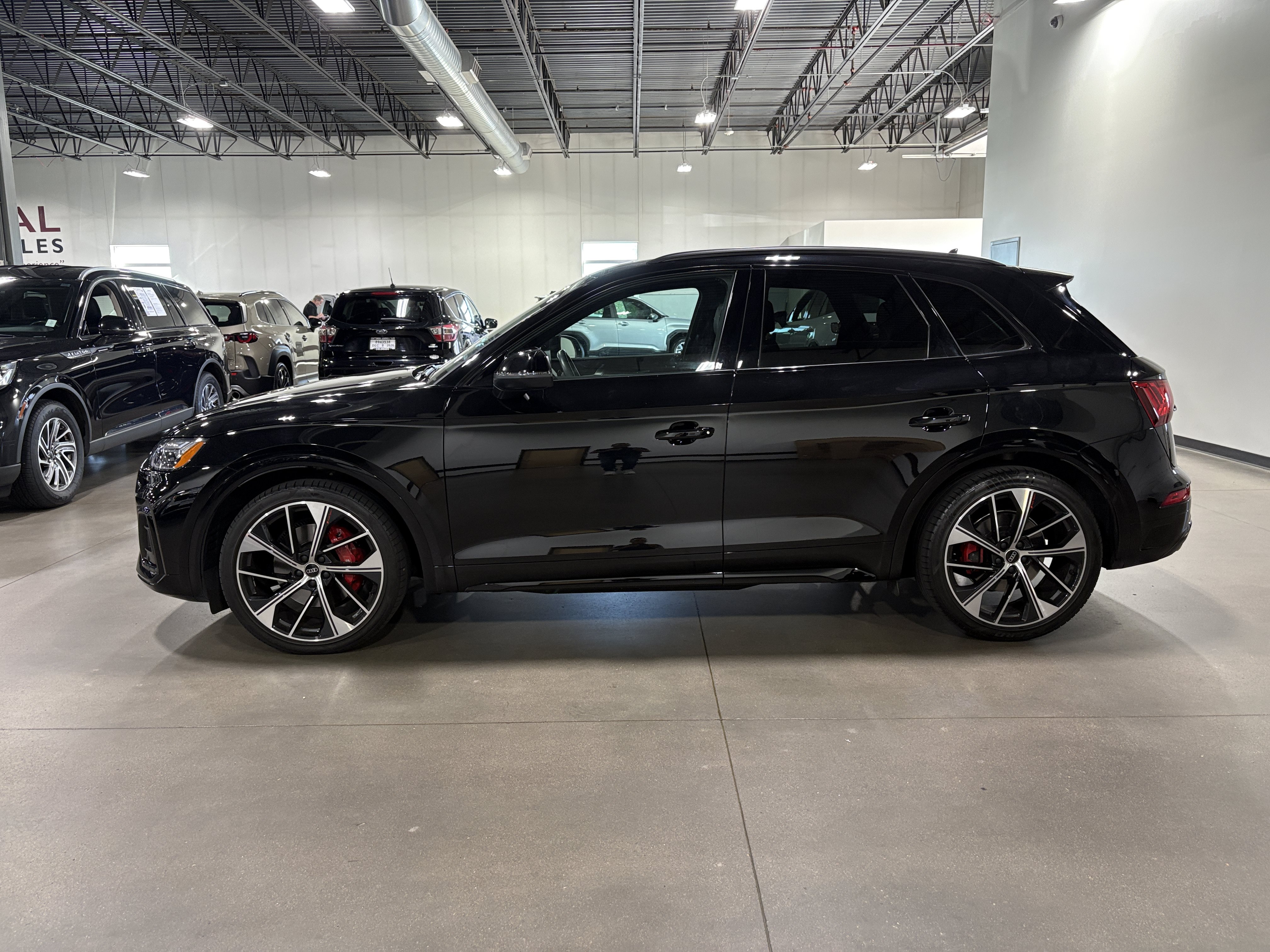Used 2024 Audi SQ5 Premium Plus w/ Premium Plus Package AWD/4WD image 4