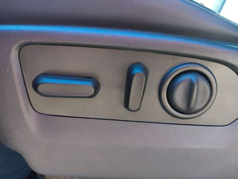 Used 2020 Chevrolet Silverado 1500 LT Trail Boss image 16