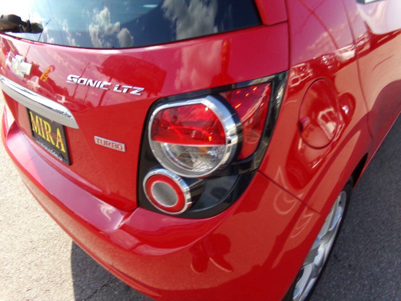 Used 2015 Chevrolet Sonic LTZ FWD image 38