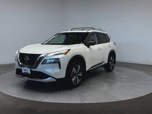 Used 2023 Nissan Rogue Platinum w/ Platinum Premium Package FWD image 4