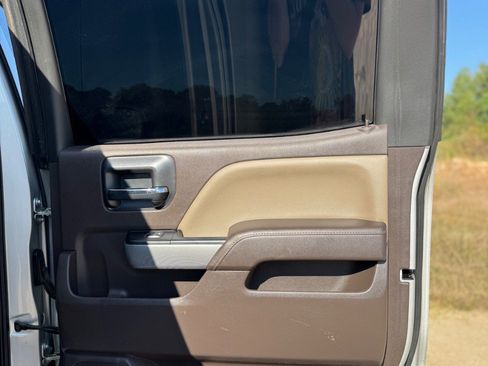 Used 2018 Chevrolet Silverado 1500 LT w/ Texas Edition image 23