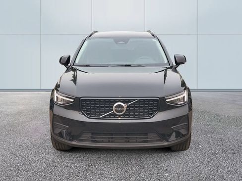 Certified 2026 Volvo XC40 B5 Core w/ Climate Package AWD/4WD image 2