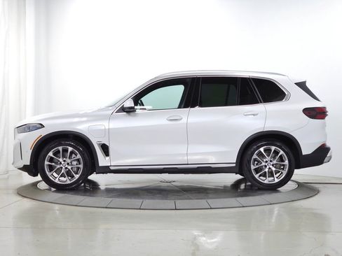 Used 2026 BMW X5 xDrive50e w/ Premium Package AWD/4WD image 5