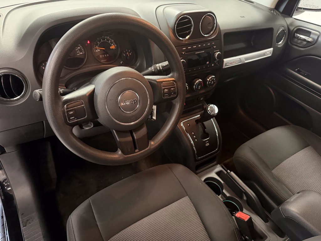 Used 2014 Jeep Compass Sport FWD image 8