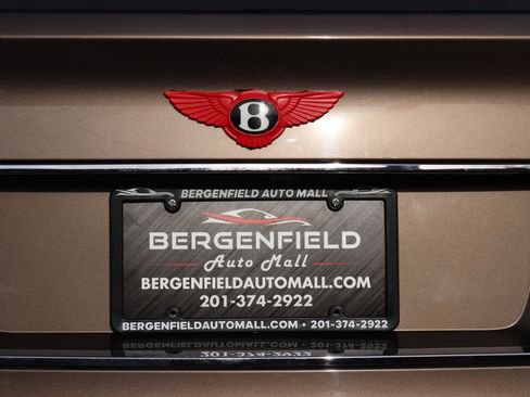 Used 2017 Bentley Bentayga image 73