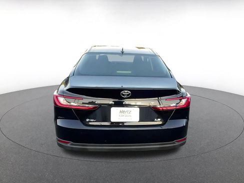 Used 2025 Toyota Camry LE image 12