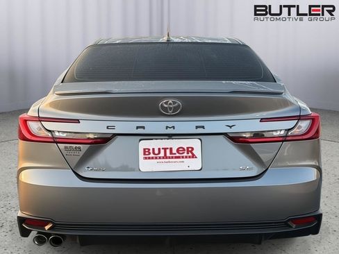 Certified 2025 Toyota Camry SE FWD image 5