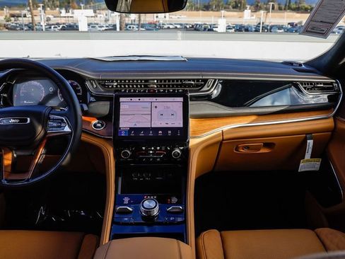 New 2025 Jeep Grand Cherokee L Summit image 14