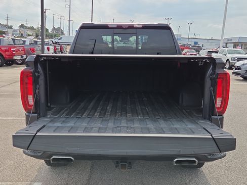 Used 2022 GMC Sierra 1500 AT4 w/ AT4 Premium Package AWD/4WD image 14