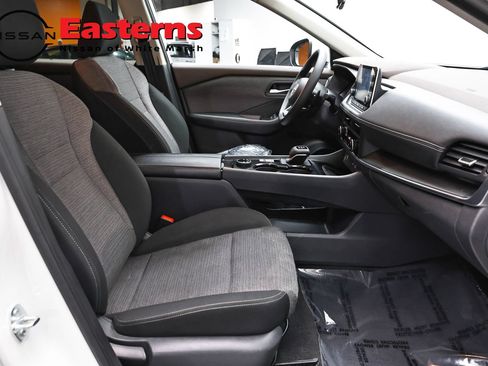 Used 2023 Nissan Rogue SV AWD/4WD image 24