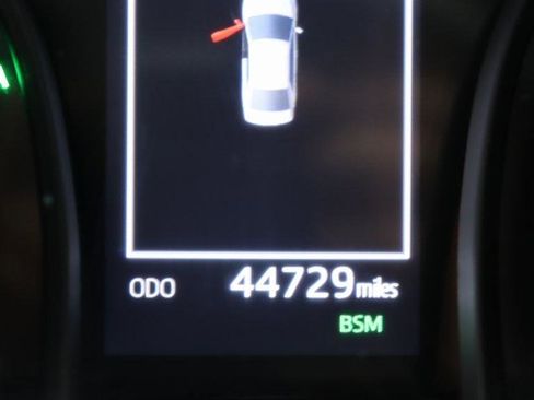 Used 2024 Toyota Camry SE w/ Cold Weather Package image 17