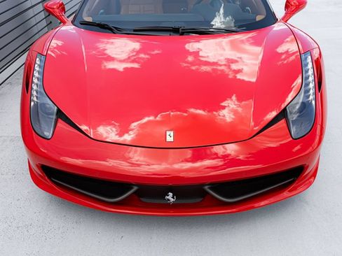 Used 2015 Ferrari 458 Spider RWD image 33