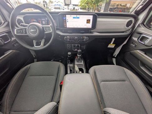 New 2025 Jeep Wrangler Unlimited Sahara AWD/4WD image 12