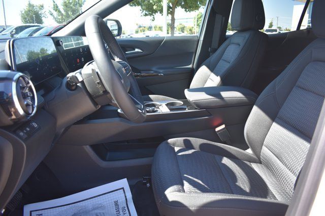 New 2027 Chevrolet Equinox LT w/ Safety and Technology Package FWD image 13