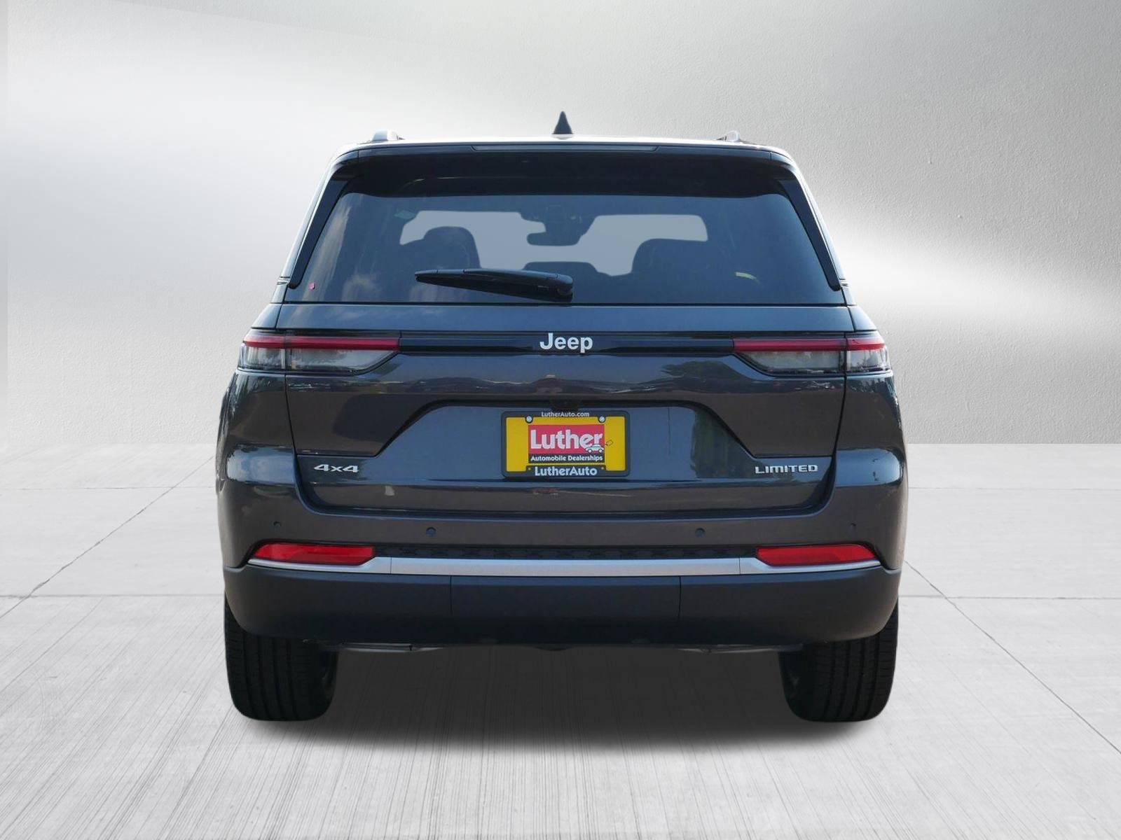 New 2026 Jeep Grand Cherokee Limited w/ Trailer Tow Package AWD/4WD image 6