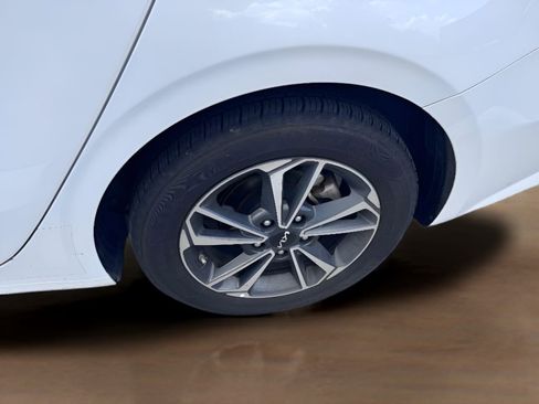 Used 2023 Kia Forte LXS image 23