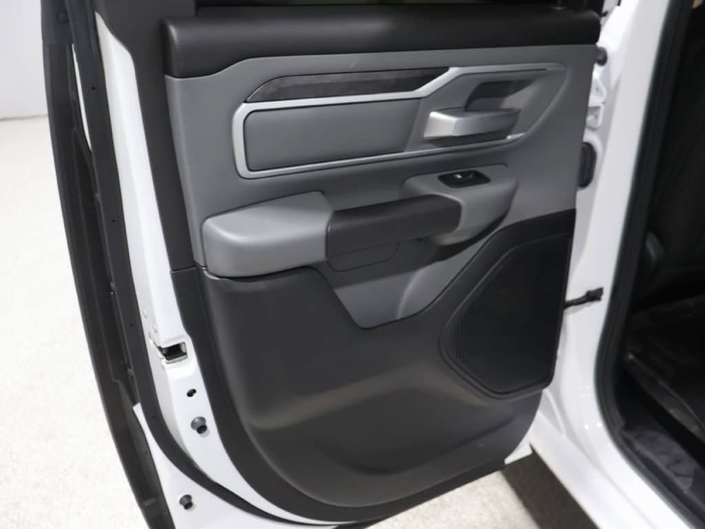 Used 2020 RAM 1500 Big Horn AWD/4WD image 19