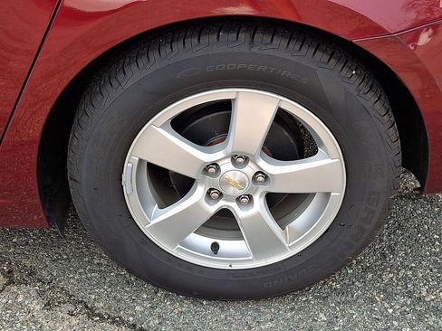 Used 2015 Chevrolet Cruze LT FWD image 12