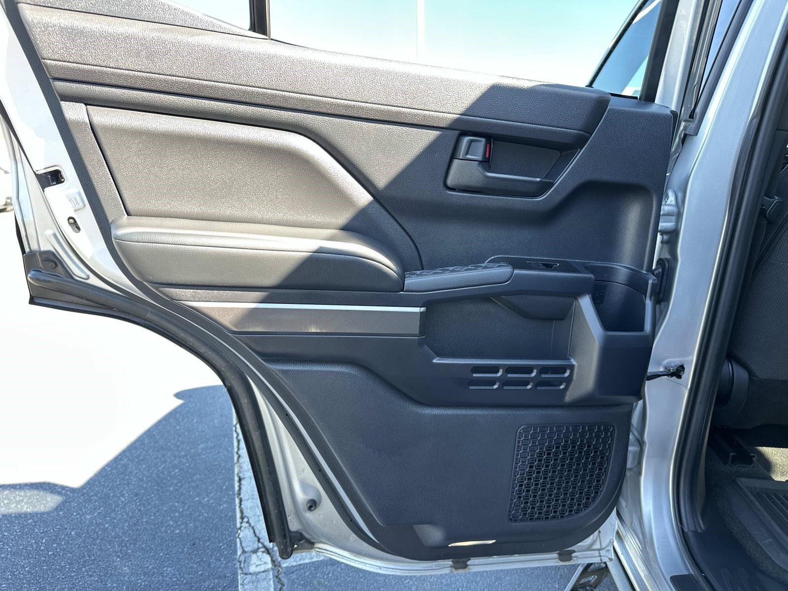 Used 2025 Toyota 4Runner SR5 RWD image 13