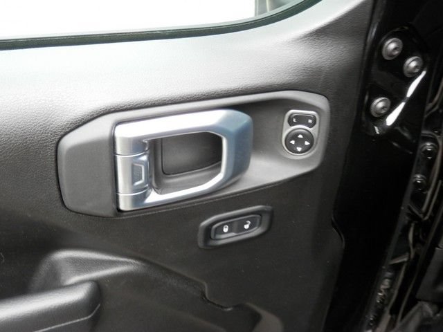 Used 2026 Jeep Gladiator Rubicon AWD/4WD image 16
