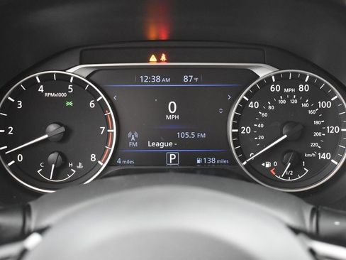 New 2025 Nissan Altima 2.5 SR image 30