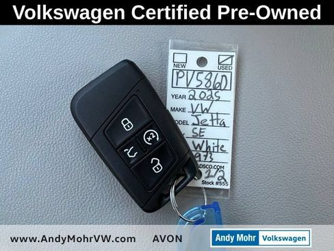 Used 2025 Volkswagen Jetta SE w/ Sunroof Package FWD image 29